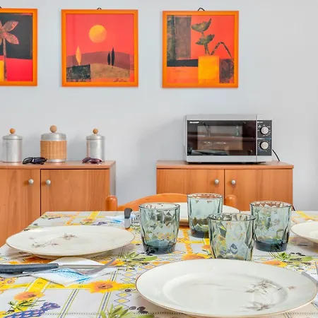 Il Glicine Apartment *